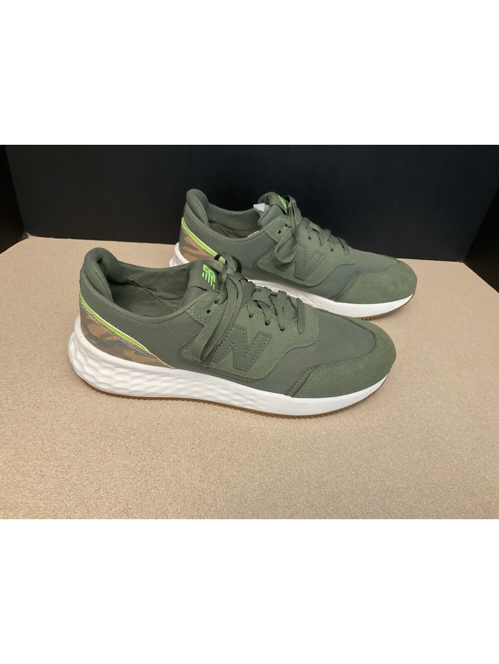 New! Womens New Balance X-70 Green Athletic Shoes. Size 9.5B. Nice Shoes!
